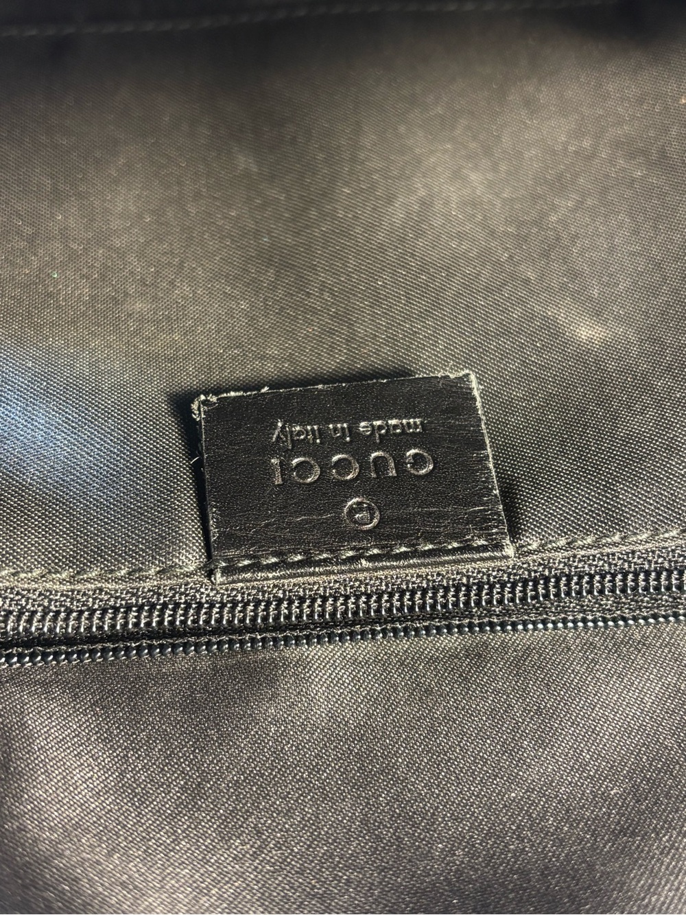 Gucci Logo Black Sling - Picture 14 of 16